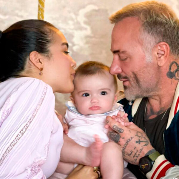 Realizan cirugía a la bebé de Gianluca Vacchi