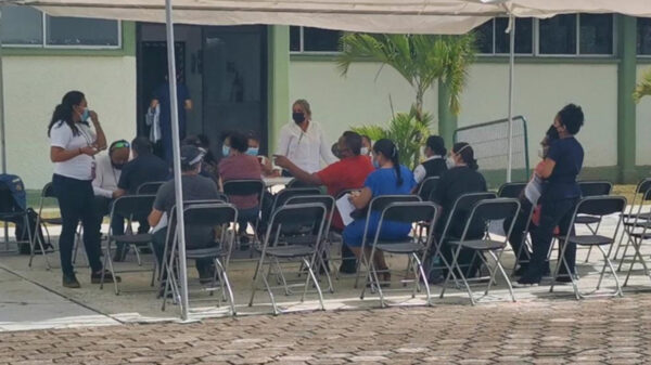 Avanza registro de quincuagenarios para vacunación covid-19 