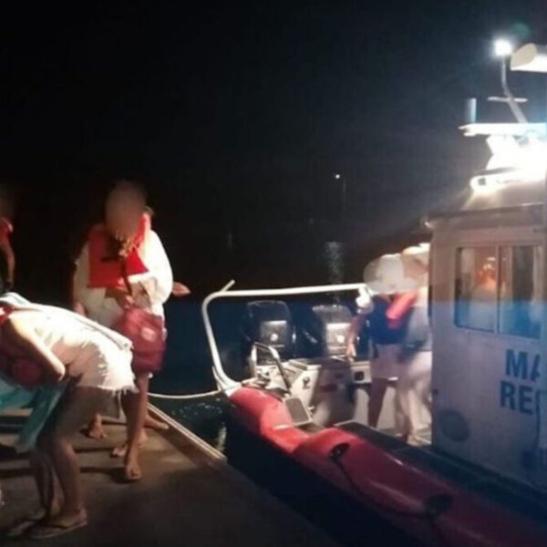 Rescatan a 11 personas que estaban a la deriva en costas de Veracruz