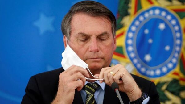 Propone Bolsonaro vacunar primero a los empresarios
