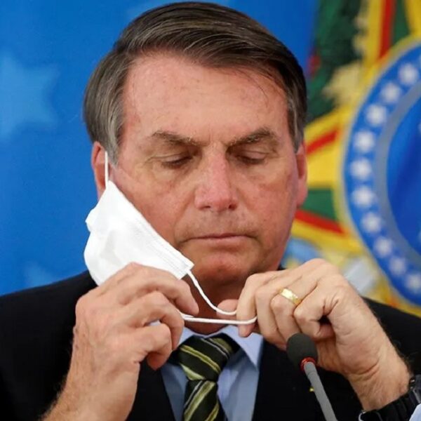 Propone Bolsonaro vacunar primero a los empresarios