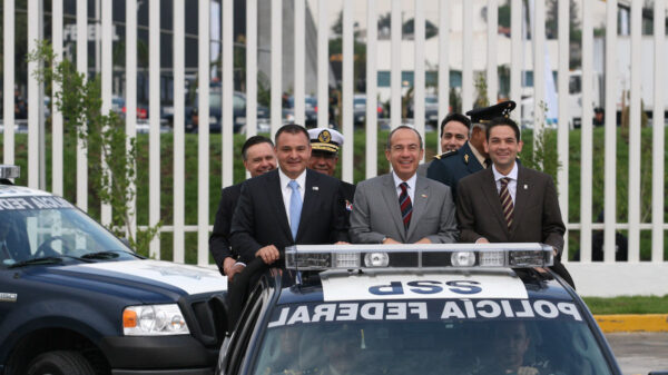 Calderón en la mira por desvíos de más de 300 mil millones de pesos