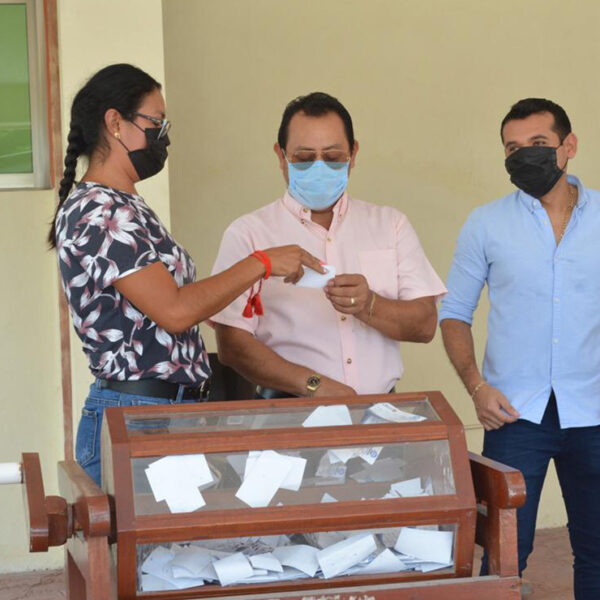 Celebran sorteo entre contribuyentes del predial en Felipe Carrillo Puerto