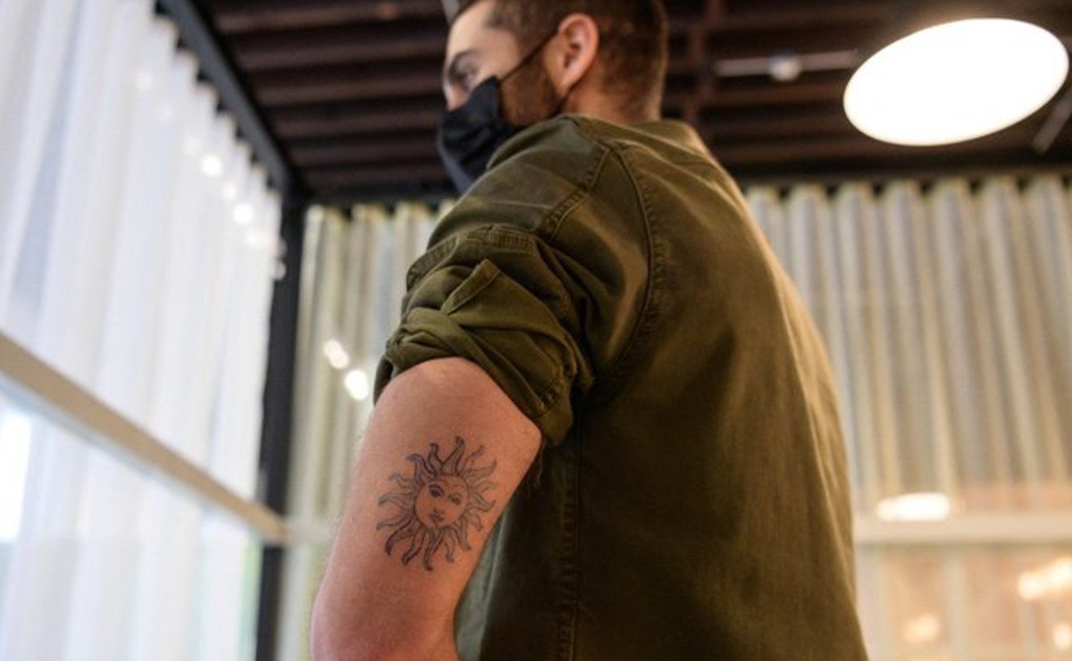 Joven crea tinta especial para tatuajes con una duración de un año