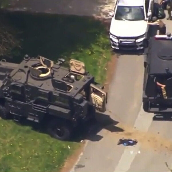 Tiroteo en Carolina del Norte deja 5 muertos, entre ellos dos policías