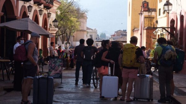Tercera ola de Covid-19 inicia en Chiapas; vuelven vacacionistas contagiados