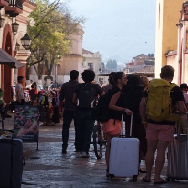 Tercera ola de Covid-19 inicia en Chiapas; vuelven vacacionistas contagiados
