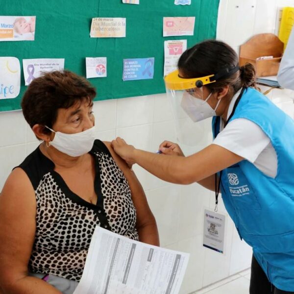 Adultos mayores de Mérida recibirán vacuna contra Covid el próximo martes