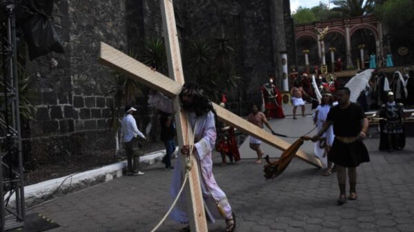 Celebran Viacrucis de Iztapalapa con fe esperando que Dios quite el virus