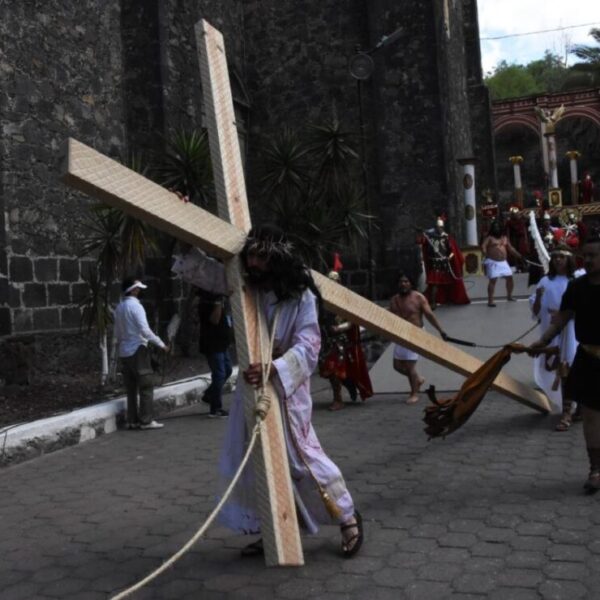 Celebran Viacrucis de Iztapalapa con fe esperando que Dios quite el virus