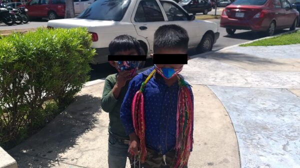 A su corta edad se ganan la vida en las calles de Chetumal.