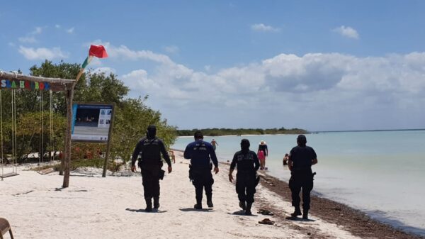 Pide la Policía de Lázaro Cárdenas que sigan respetando protocolos sanitarios.