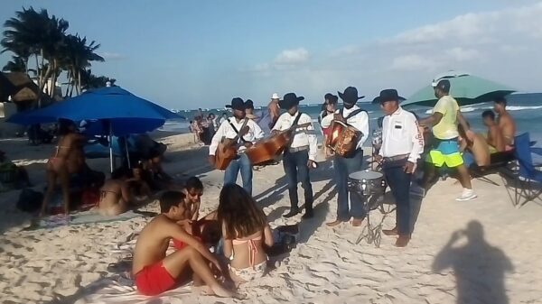 Semana Santa, tanque de oxígeno para turisteros de Playa del Carmen.