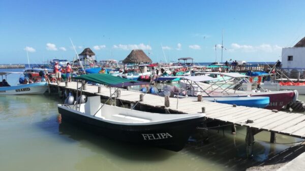 Prohibieron a lancheros turísticos prestar pasaje de Chiquilá a Holbox.