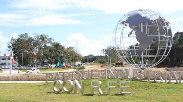 Zapateros yucatecos interesados en invertir en Parque Industrial de Chetumal.