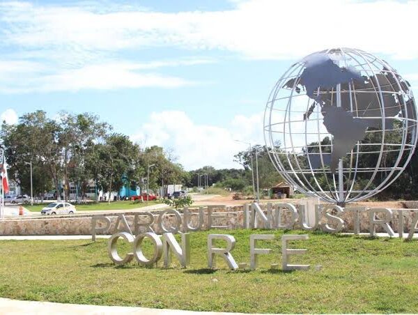 Zapateros yucatecos interesados en invertir en Parque Industrial de Chetumal.