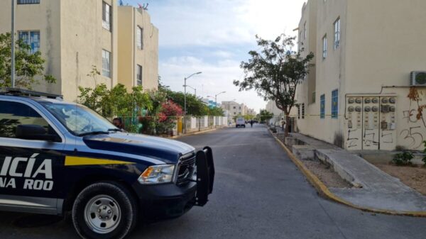 En Cancún dejan cadáver descuartizado frente a primaria en la Región 251 (VIDEO).