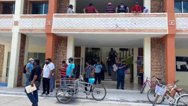 Reclaman pago delegados de comunidades rurales de Felipe Carrillo Puerto.