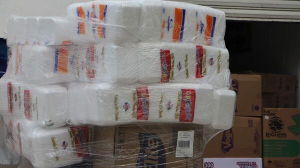 En Quintana Roo van contra negocios que siguen vendiendo plásticos de un solo uso.