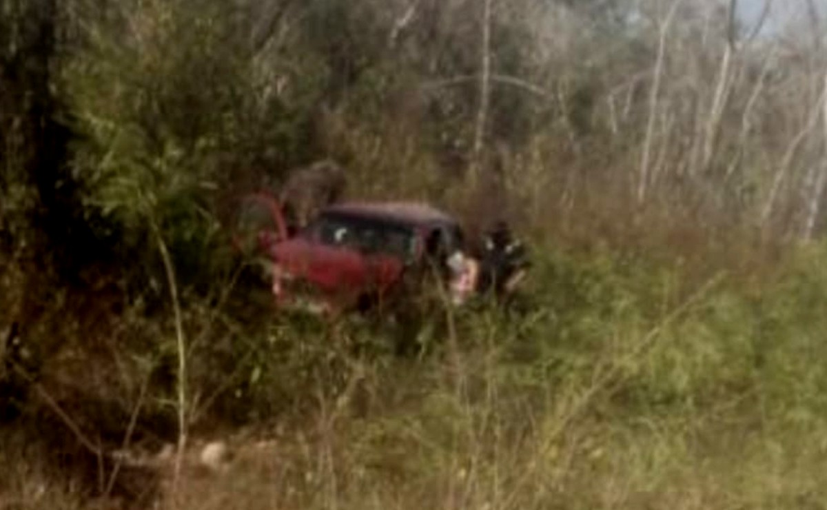 Accidente en la vía Mérida-Cancún deja tres lesionados