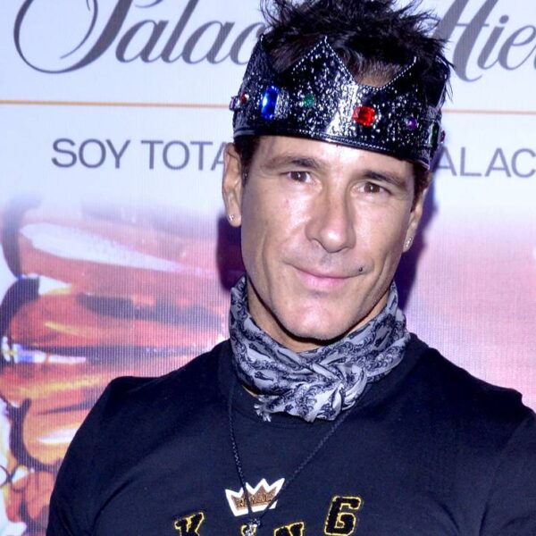 Fernando Carrillo sufre aparatoso accidente y se toma la "foto pal face"