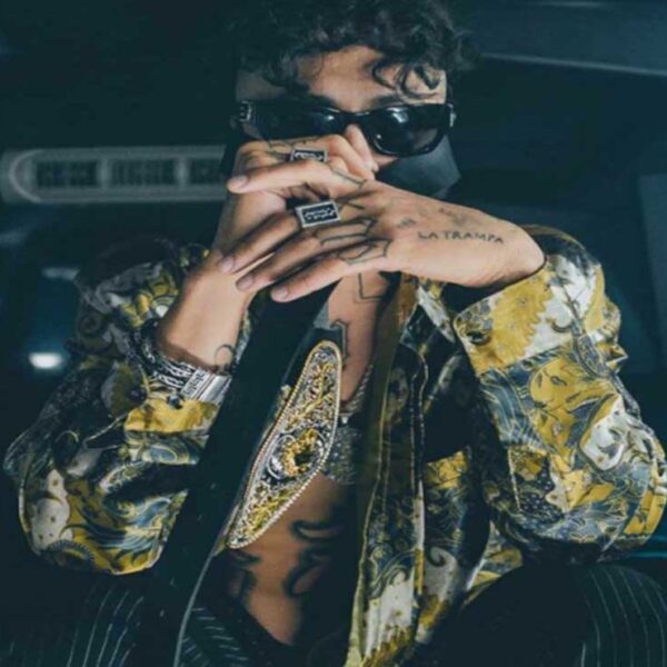 El uso de las nuevas tecnologías sin duda alguna ha sido fundamental en tiempos de pandemia y eso al parecer lo aplican muy bien los raperos en la actualidad