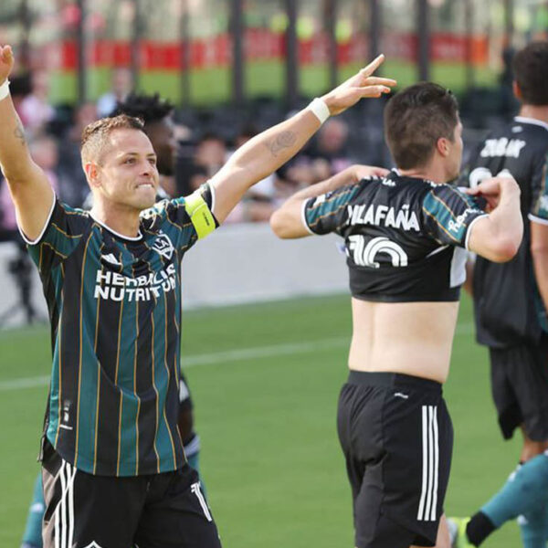 “Revive” el Chicharito, lo nombran jugador de la semana