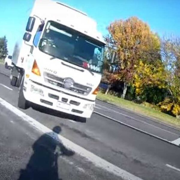 No cabe duda que actuar a tiempo puede ser de vida o muerte y prueba de ello es esta historia de una mujer ciclista de Nueva Zelanda