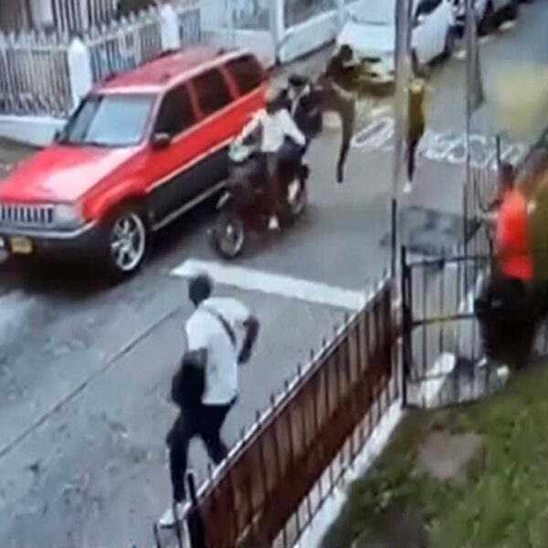 Un frustrado asalto en el municipio de Pereira, en Colombia se ha hecho viral, por la forma en que se impidió el atraco