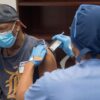 Supera Estados Unidos los 100 millones de vacunas aplicadas