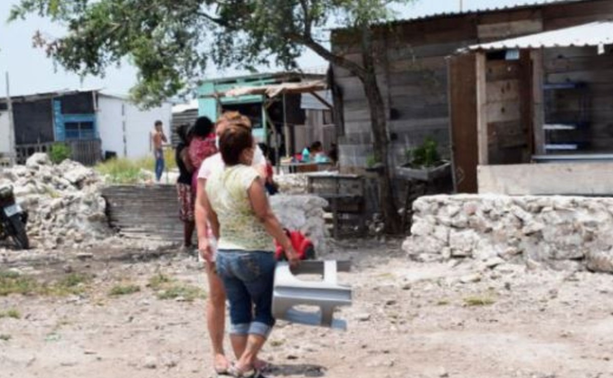 Desalojan a 20 familias de la zona de invasores en Progreso