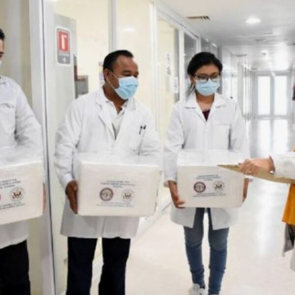 Estados Unidos dona equipo de protección contra el Covid a personal médico de Yucatán