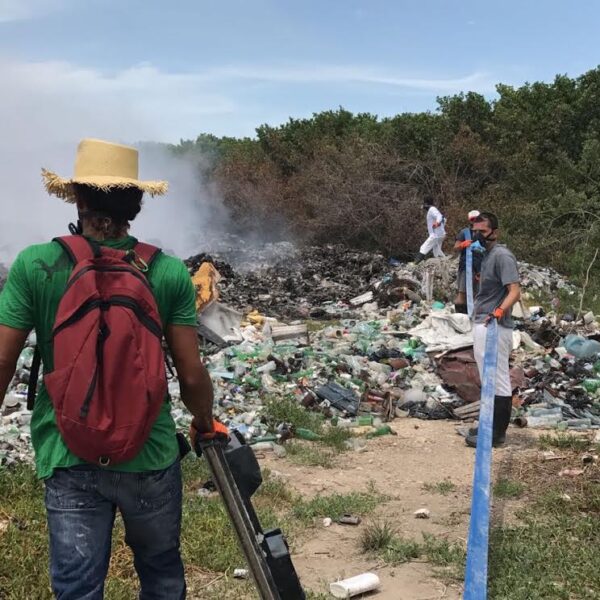Cuestiona diputado destino final de 70 mil toneladas de basura en Holbox.