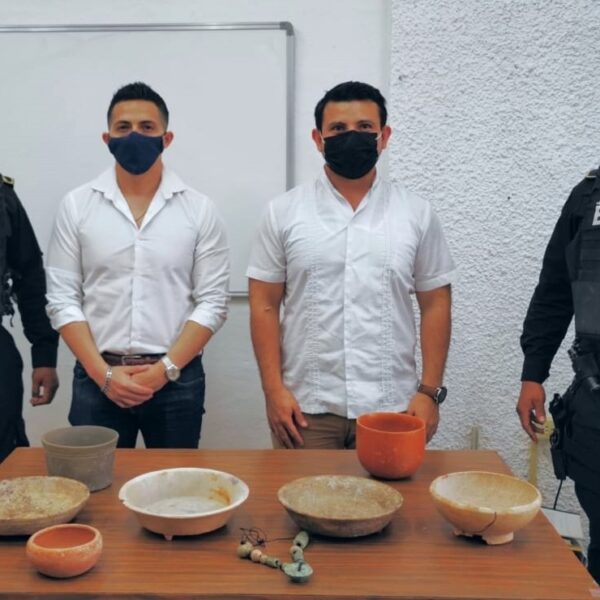 Piezas arqueológicas que eran vendidas por internet son recuperadas por el INAH