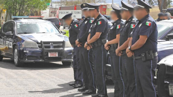 Separan de su cargo a 12 policías; investigan abuso de poder
