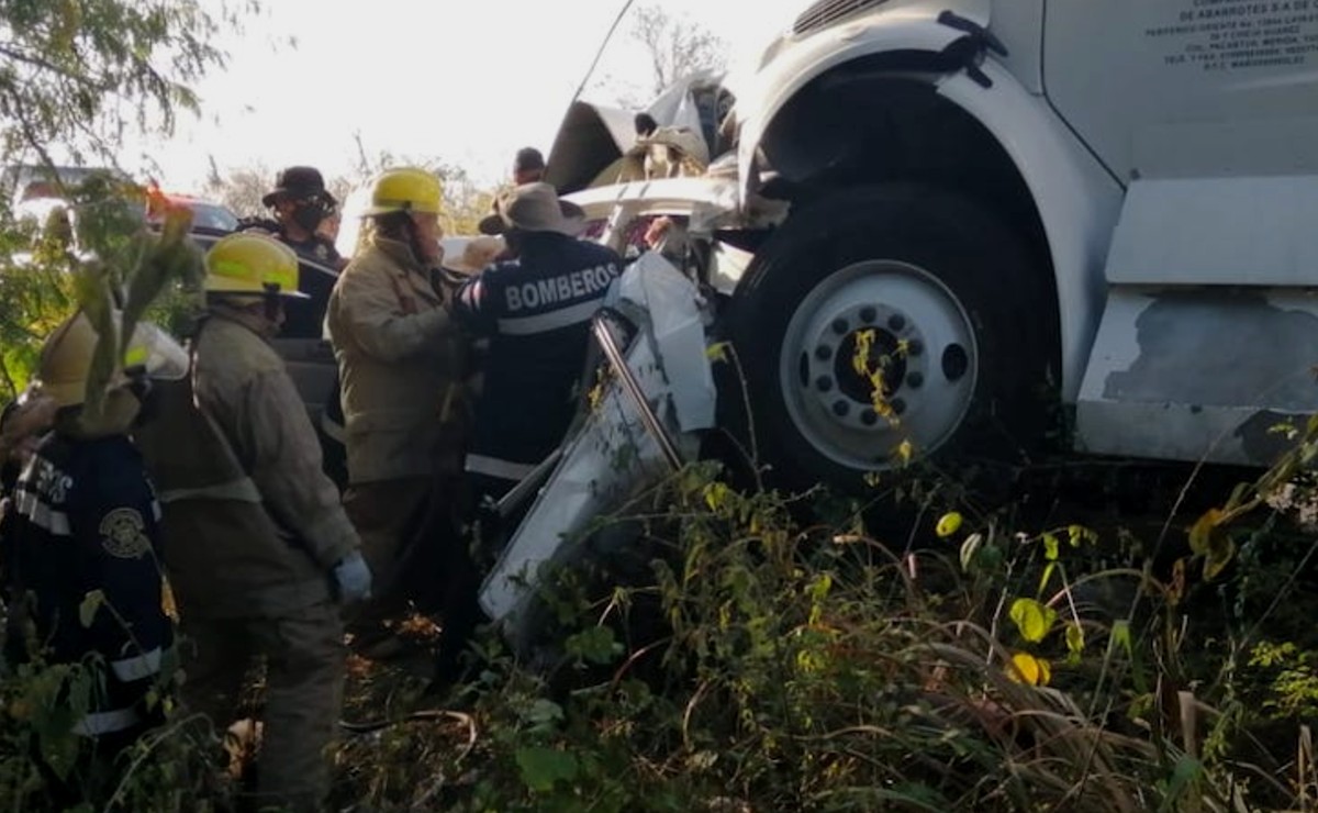 Terrible choque en la vía Ticuch-Chemax, deja 8 lesionados y una fallecida