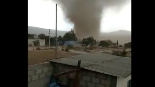 Video: Pobladores de Hidalgo captan tornado  