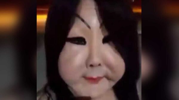 Luego de que compartiera en redes sociales su experiencia con el uso de la silicona industria, una mujer trans fue objeto de burlas