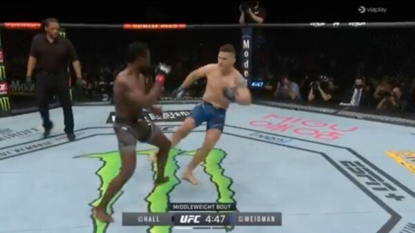 Luchador de la UFC se parte la pierna en dos (VIDEO)