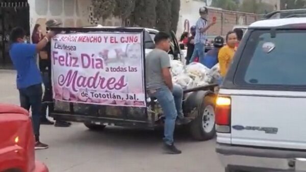 Grupo delictivo regala electrodomésticos por el Día de las Madres (VIDEO).