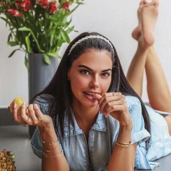 Livia Brito celebra con sugerente look sus seis millones de seguidores en Instagram