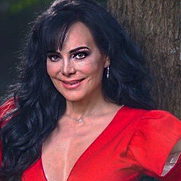 Maribel Guardia celebra sus 62 años con diminuto bikini