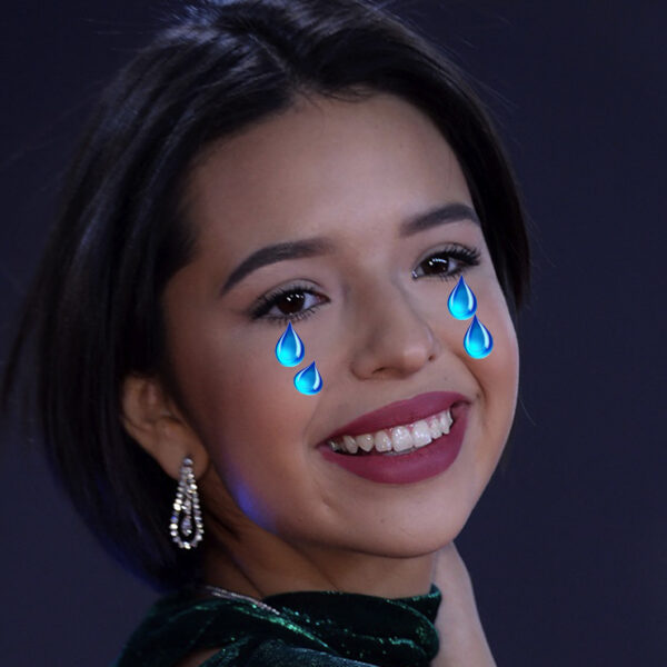 Ángela Aguilar es destrozada en redes por su interpretación del Himno Nacional en pelea del 'Canelo'