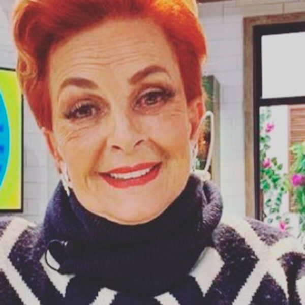 A sus 76 años Talina Fernández realiza su primer tatuaje ¡En vivo!