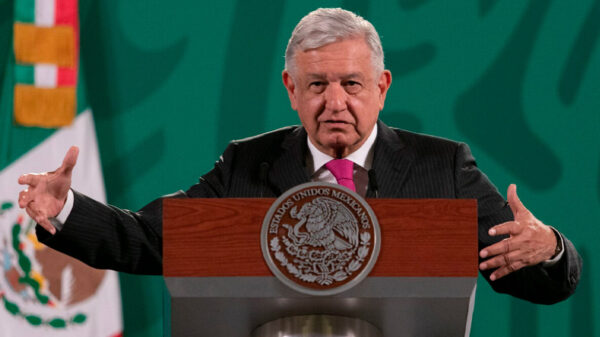 García Cabeza de Vaca no tiene fuero: López Obrador