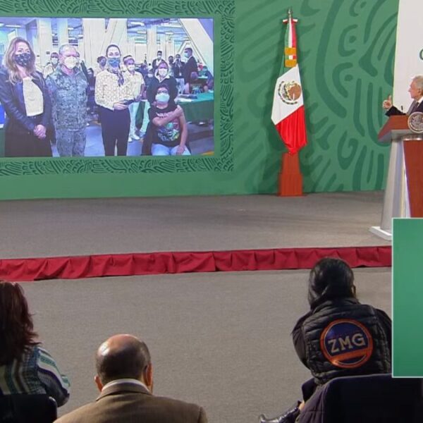 Todos vacunados para octubre; en julio van los de 40 a 49; aún no se puede cantar victoria frente a la pandemia: AMLO