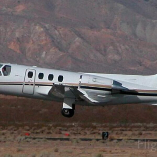 Siete muertos al estrellarse una avioneta en un lago de Estados Unidos.