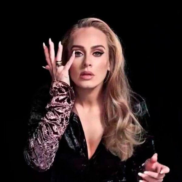 Adele reaparece en su cumpleaños y luce irreconocible