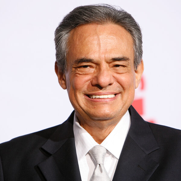 Ahora José José será una marca registrada