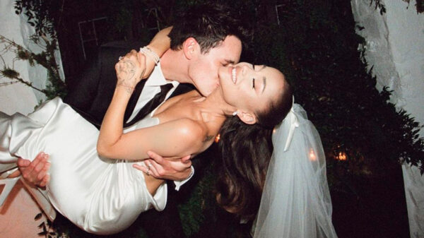 Ariana Grande revela imágenes de su boda con Dalton Gomez